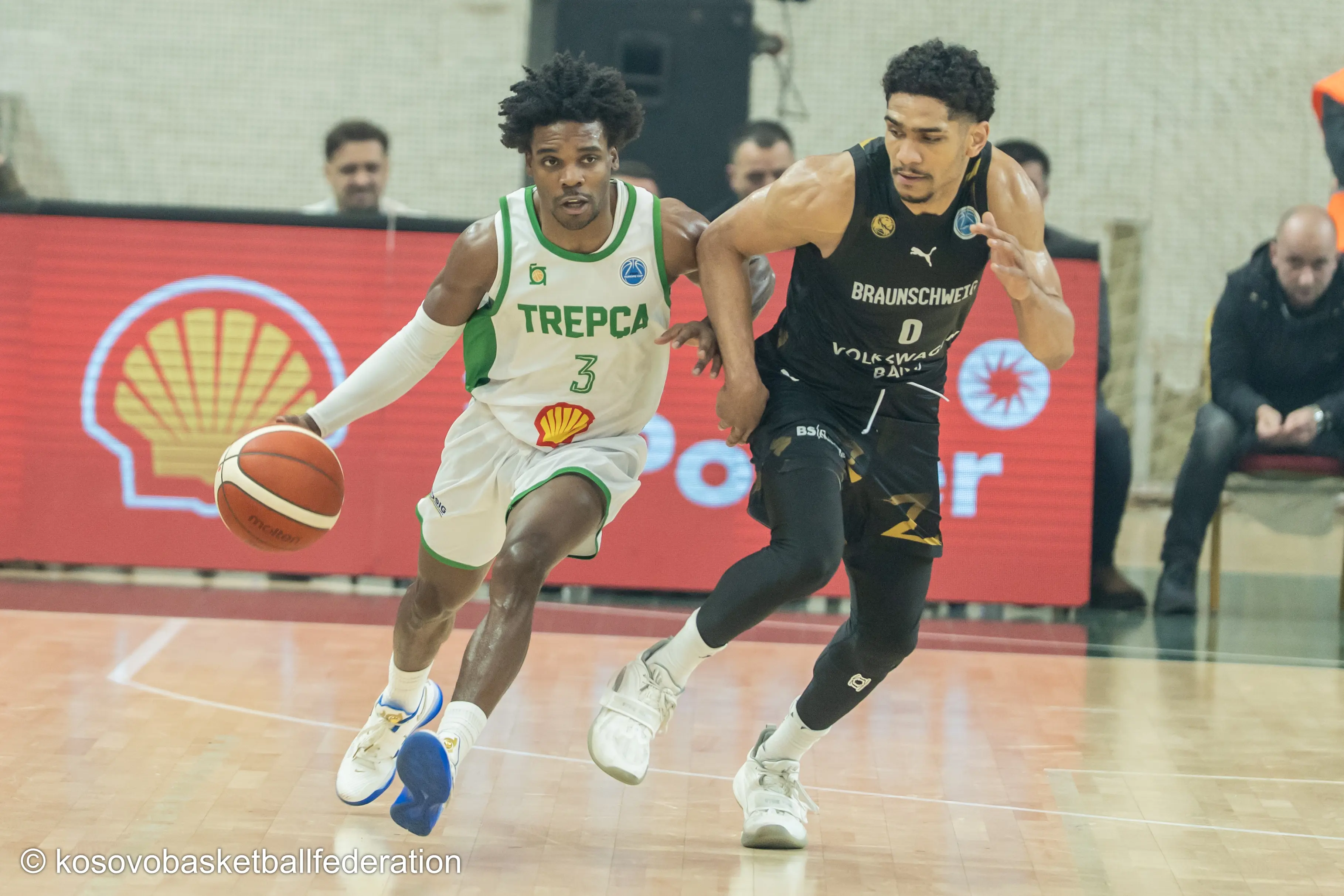 Albumi i ndeshjes Trepça - Braunschweig