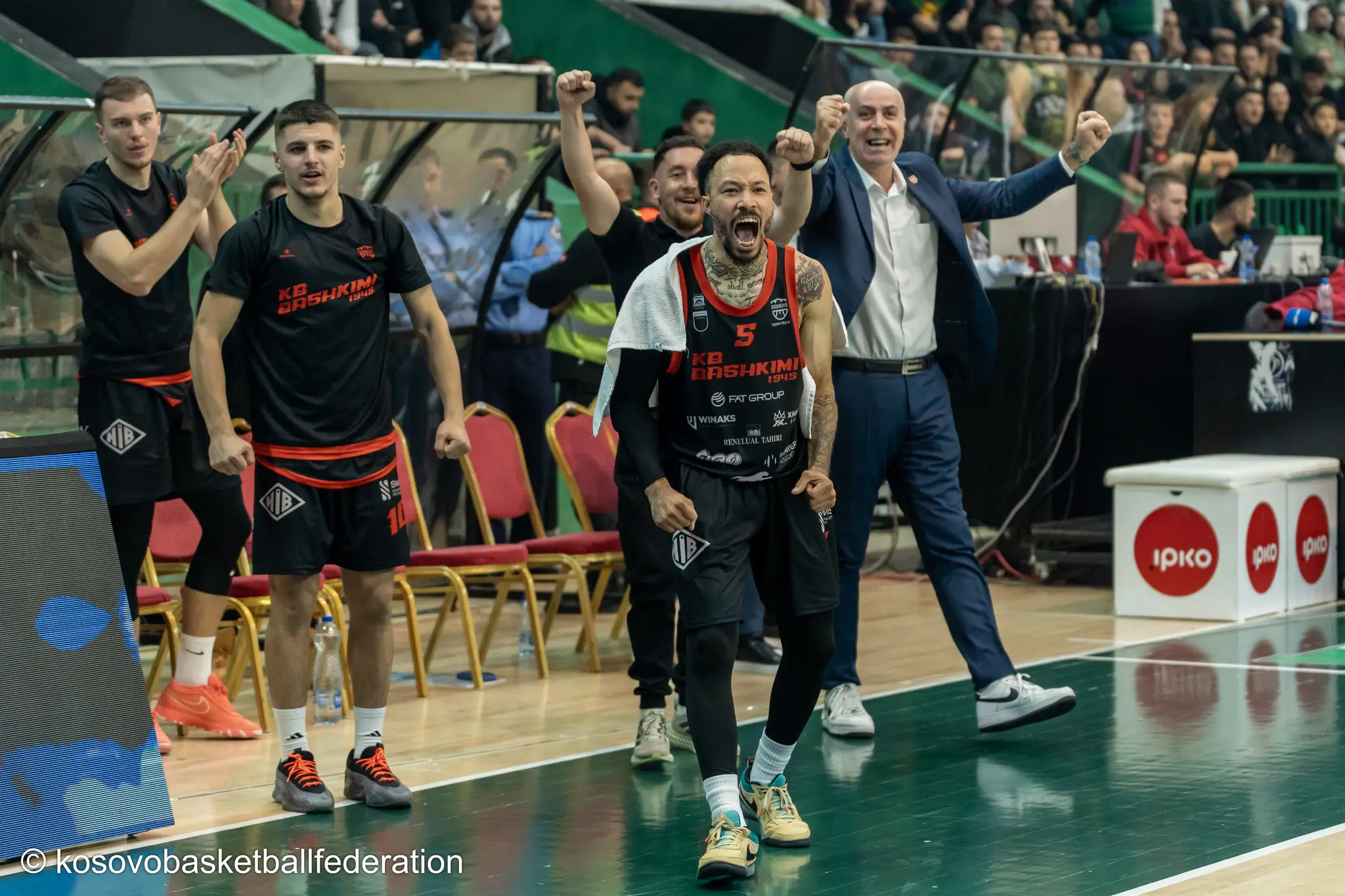 Albumi i ndeshjes Trepça – Bashkimi